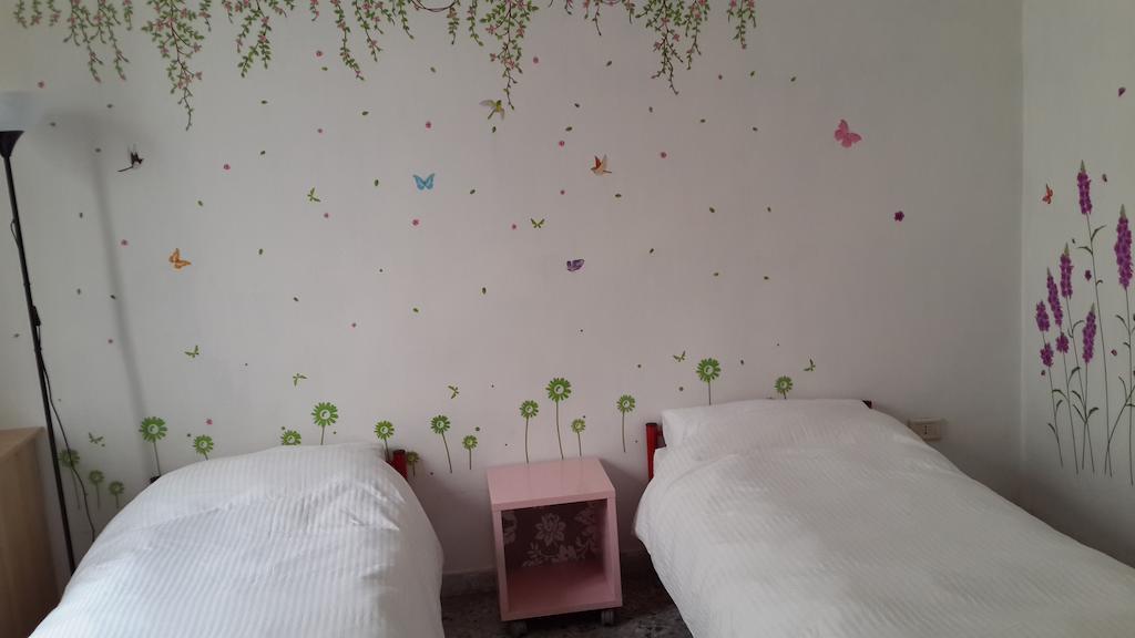 Youthhome B&B Napoli Bagian luar foto