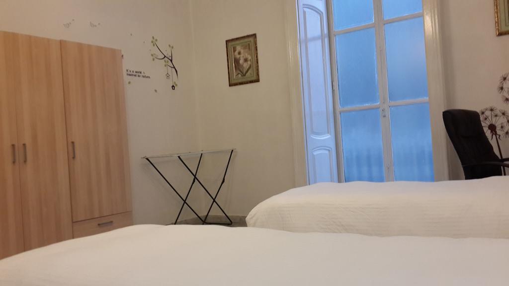 Youthhome B&B Napoli Bagian luar foto